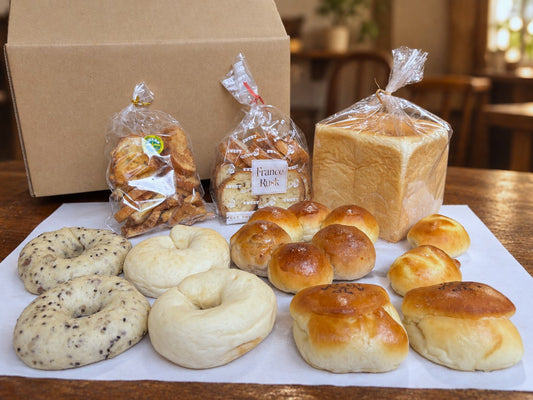 SWEETのパンと焼菓子｜おまかせセット 3,000円